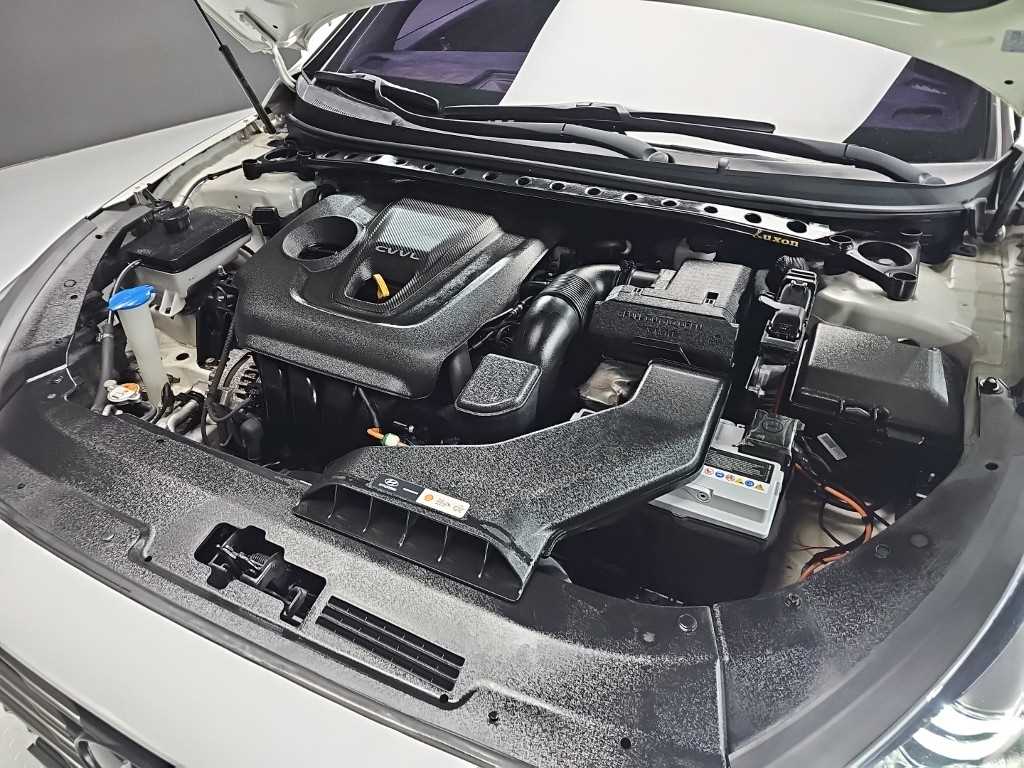 HYUNDAI Sonata - Vista 7
