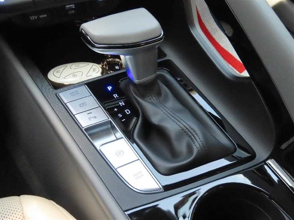 HYUNDAI Avante - Vista 8