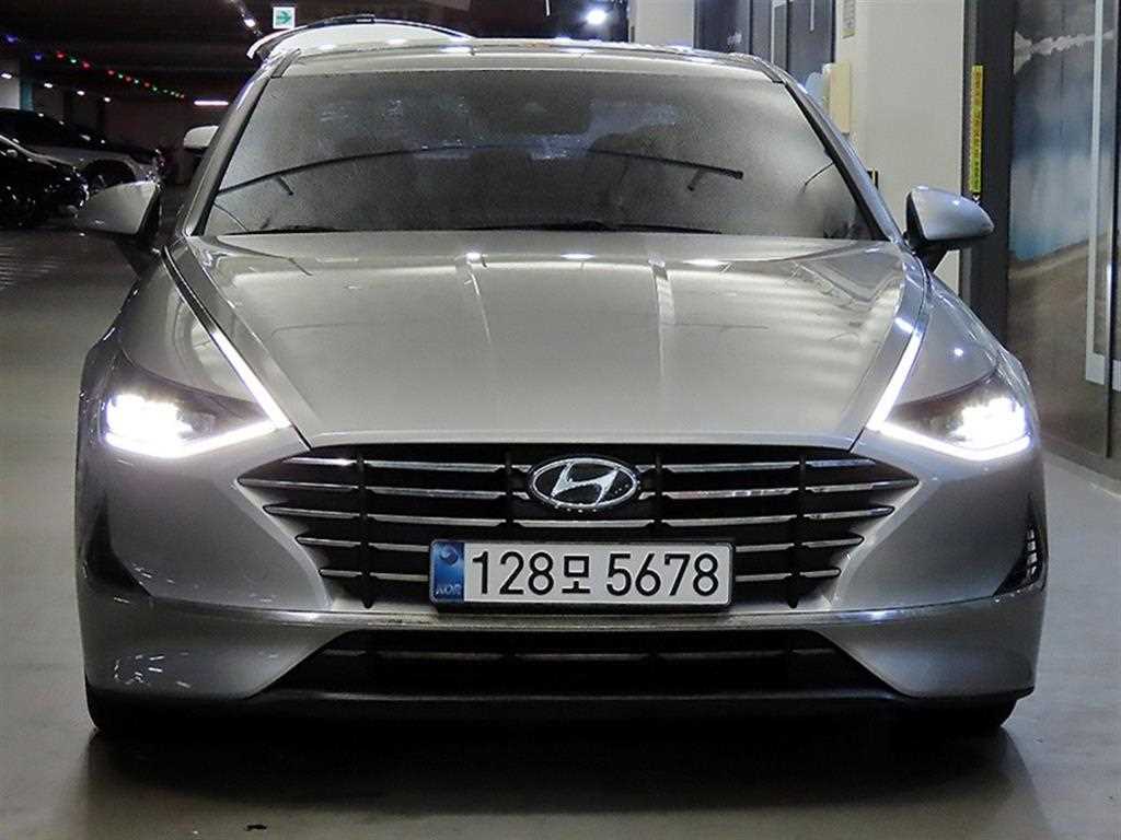 HYUNDAI Sonata - Vista 2