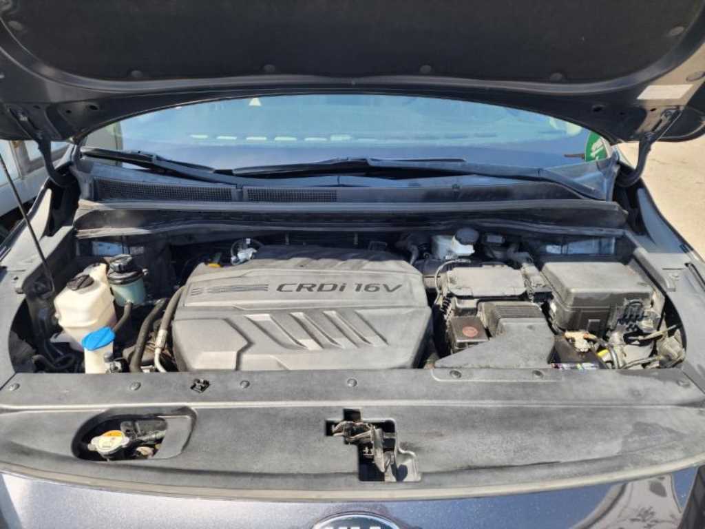 KIA Carnival - Vista 7