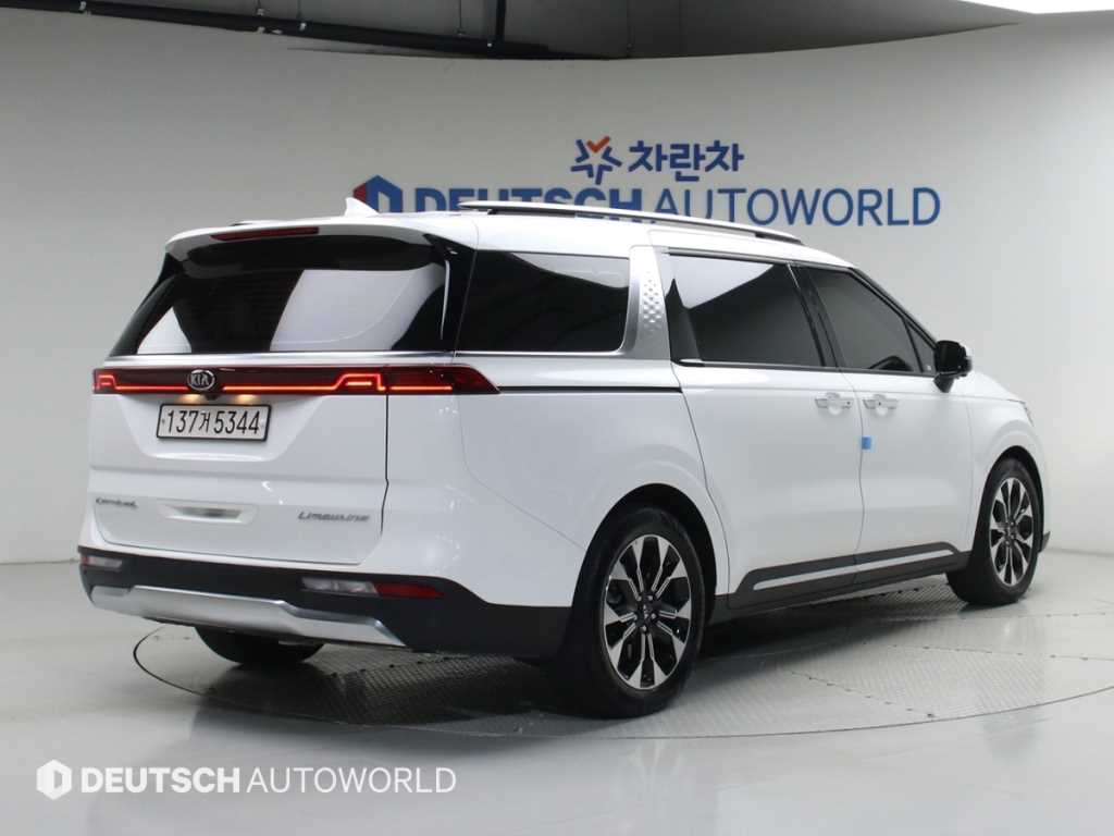 KIA Carnival - Vista 2