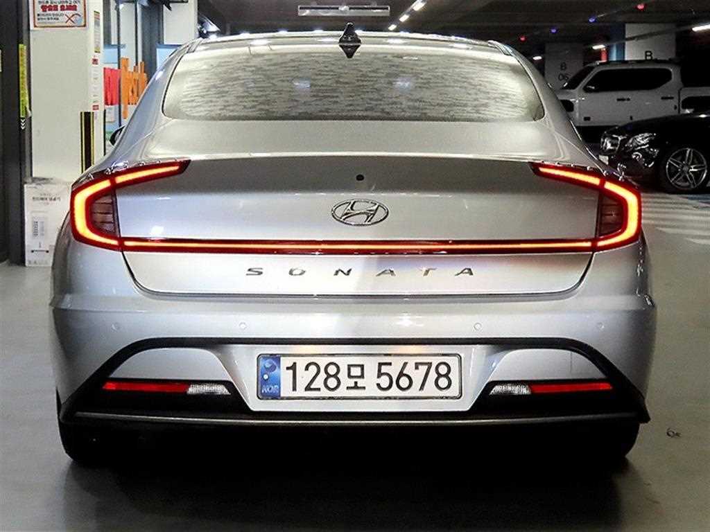 HYUNDAI Sonata - Vista 7