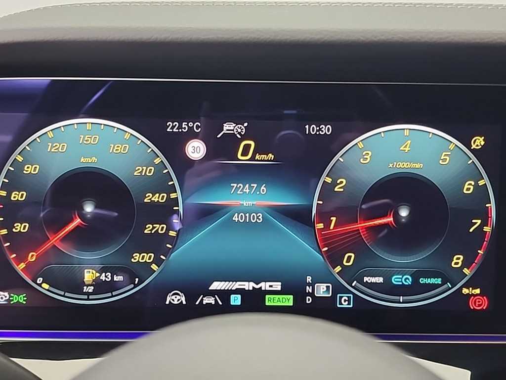 Mercedes Benz AMG GT - Vista 8