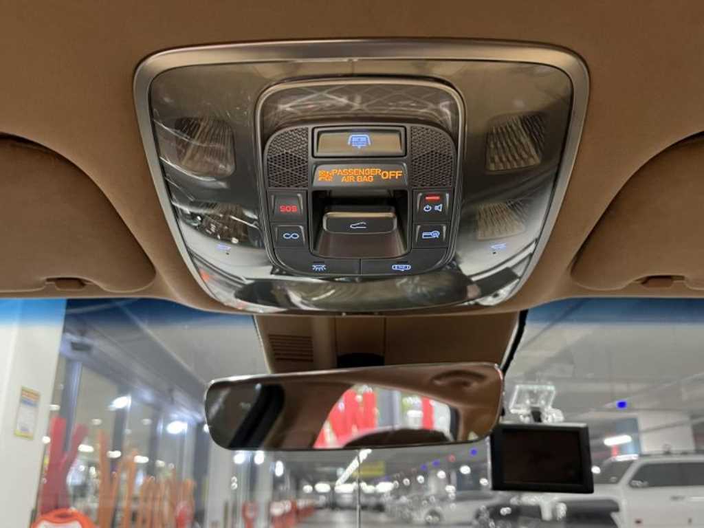 Genesis G80 - Vista 9