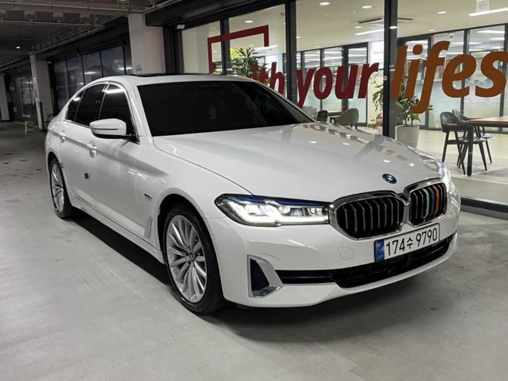BMW 5 Series 2022 Blanco - Importación desde Corea - HF Imports Iquique - Foto 1