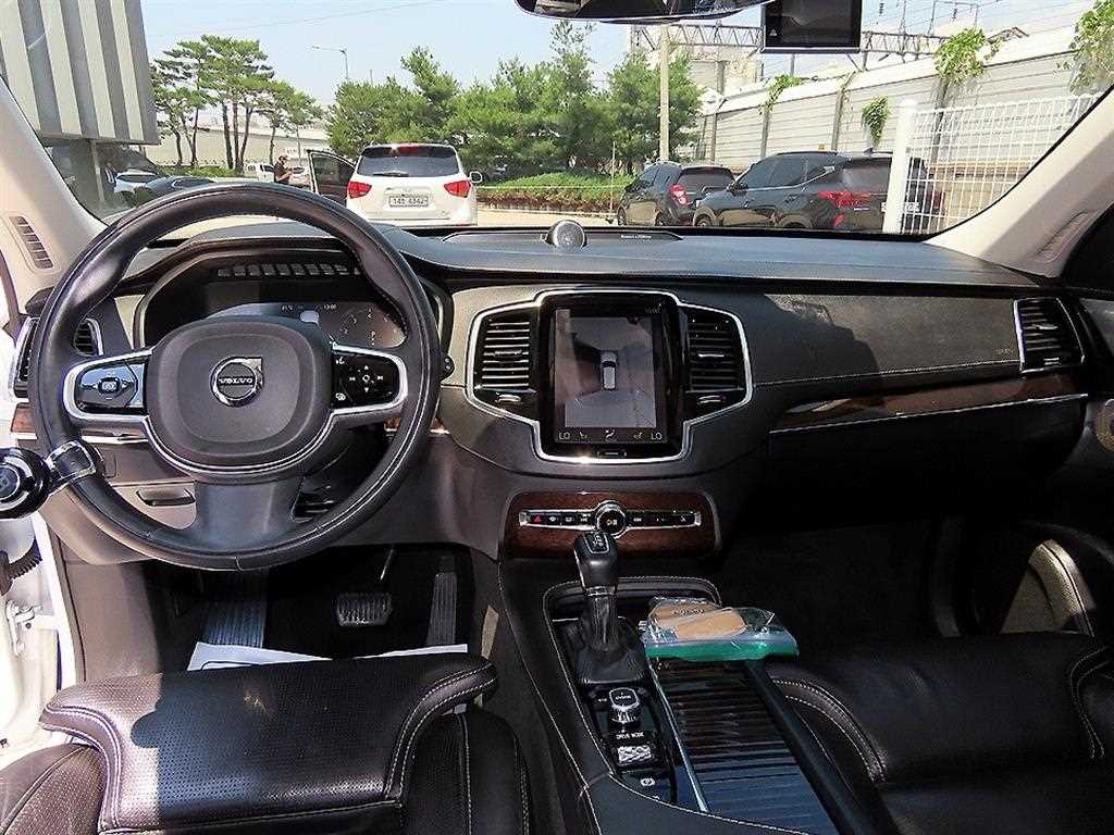 Volvo XC90 - Vista 9