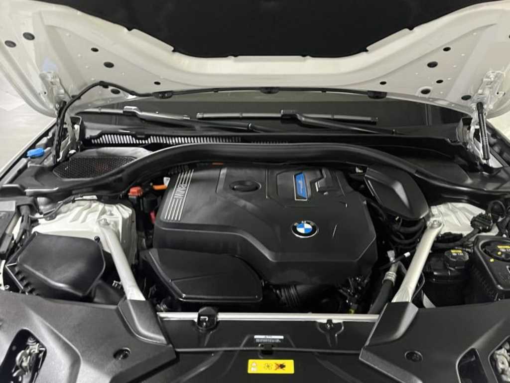 BMW 5 Series - Vista 8