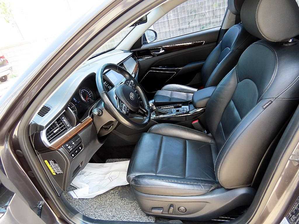 KIA K7 - Vista 7