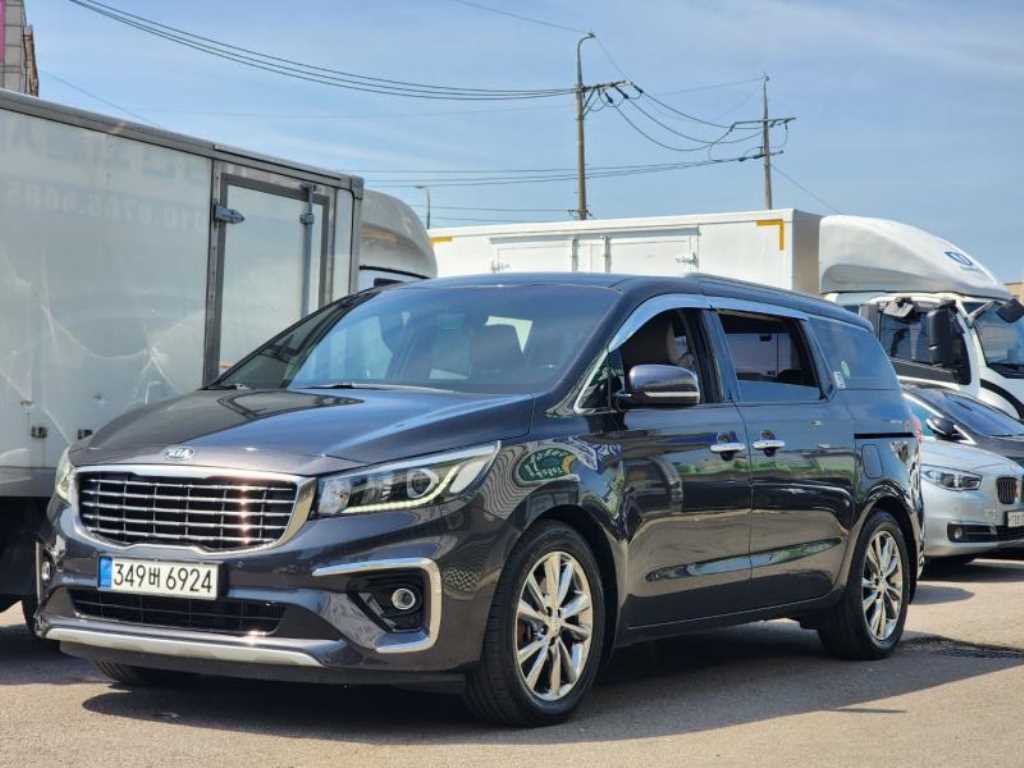 KIA Carnival 2018 Gris - Importación desde Corea - HF Imports Iquique - Foto 1