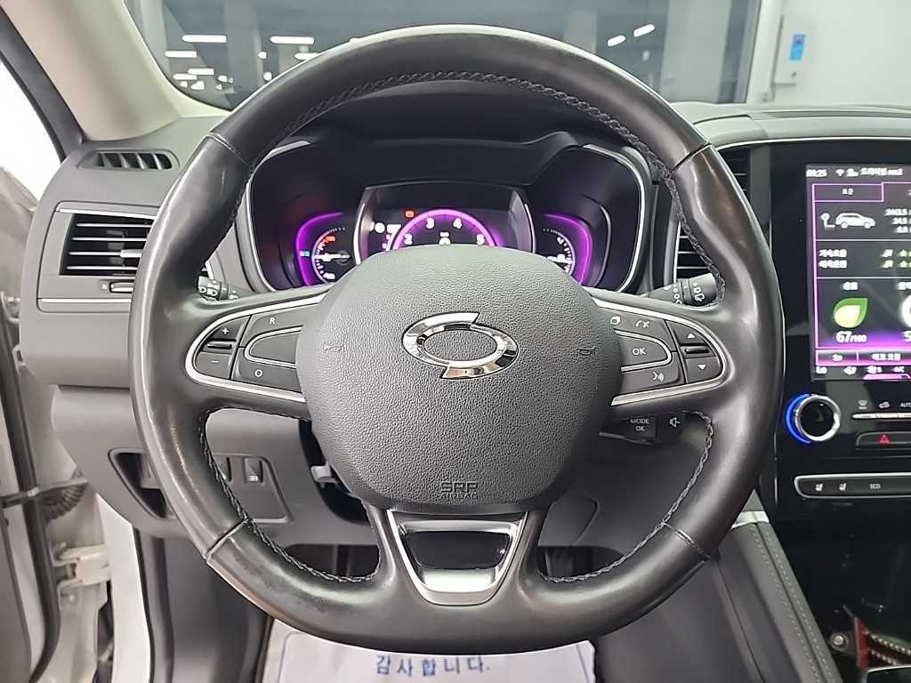 SAMSUNG QM6 - Vista 12