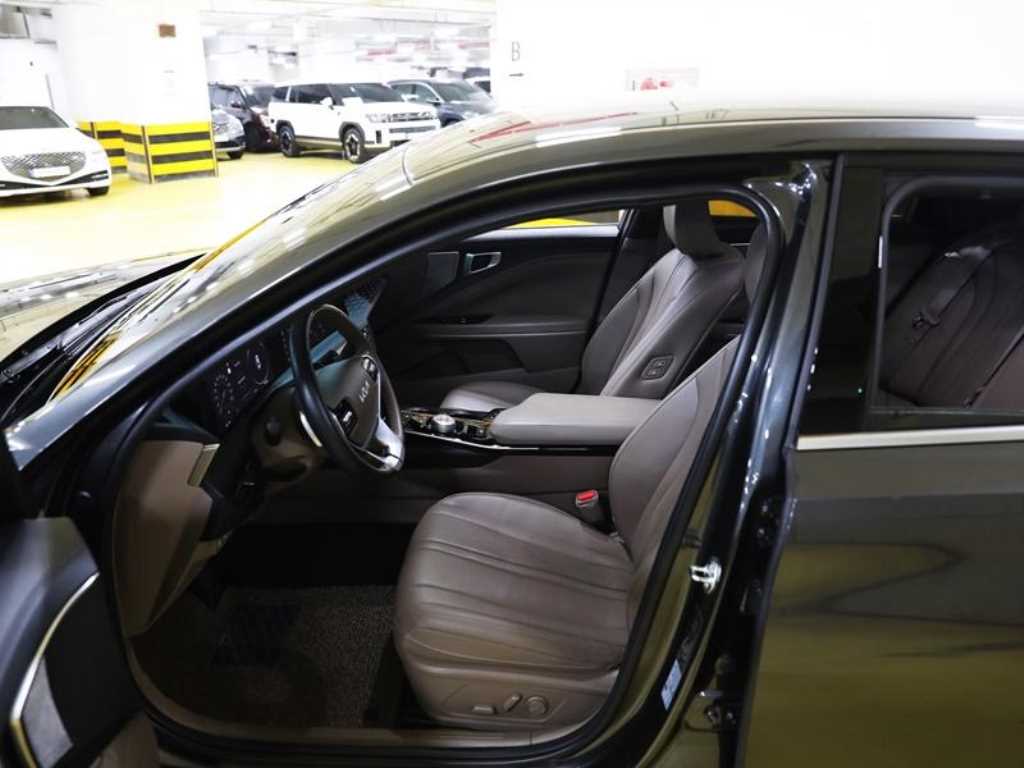 KIA K8 - Vista 9