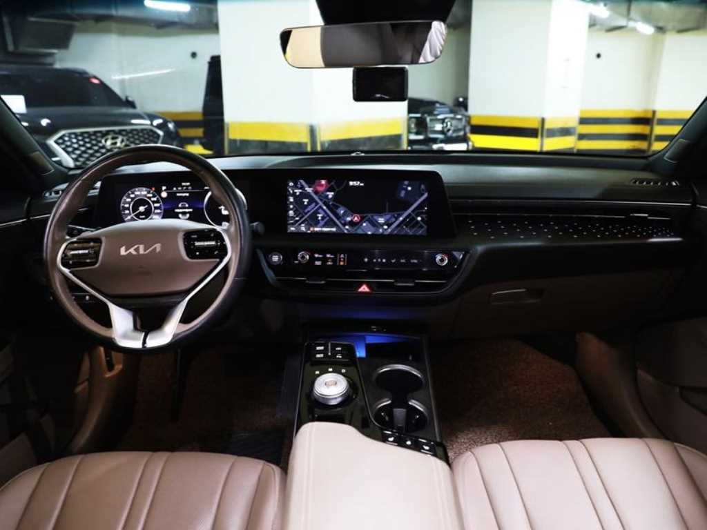 KIA K8 - Vista 12