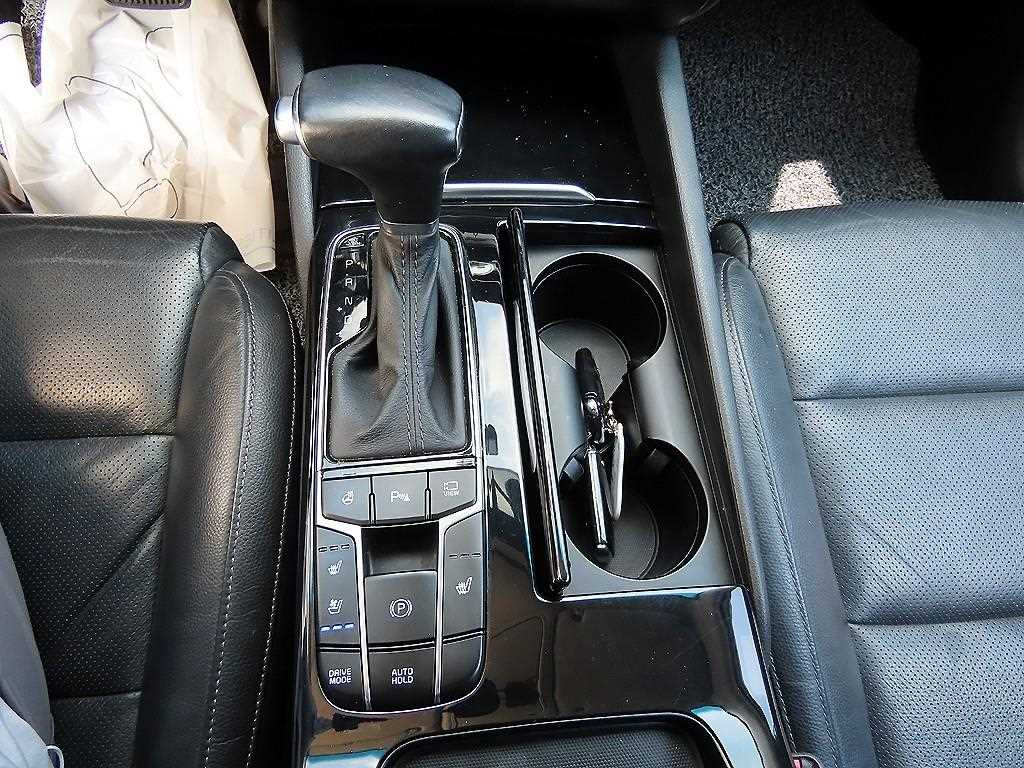 KIA K7 - Vista 12