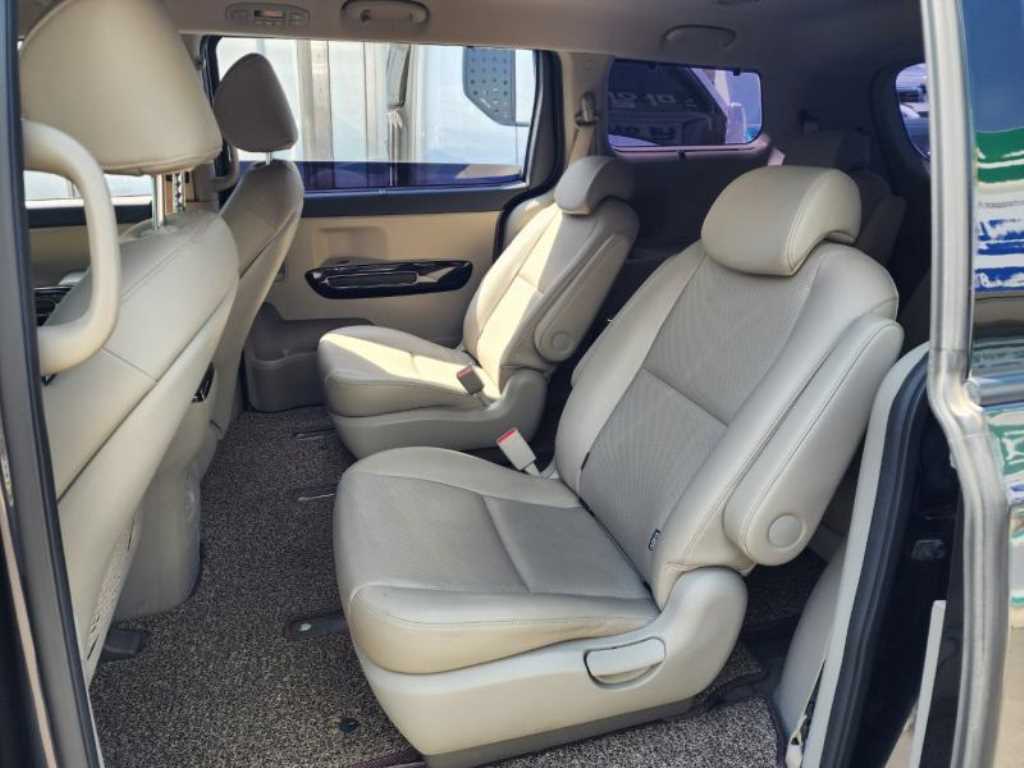 KIA Carnival 2018 Gris - Importación desde Corea - HF Imports Iquique - Foto 20