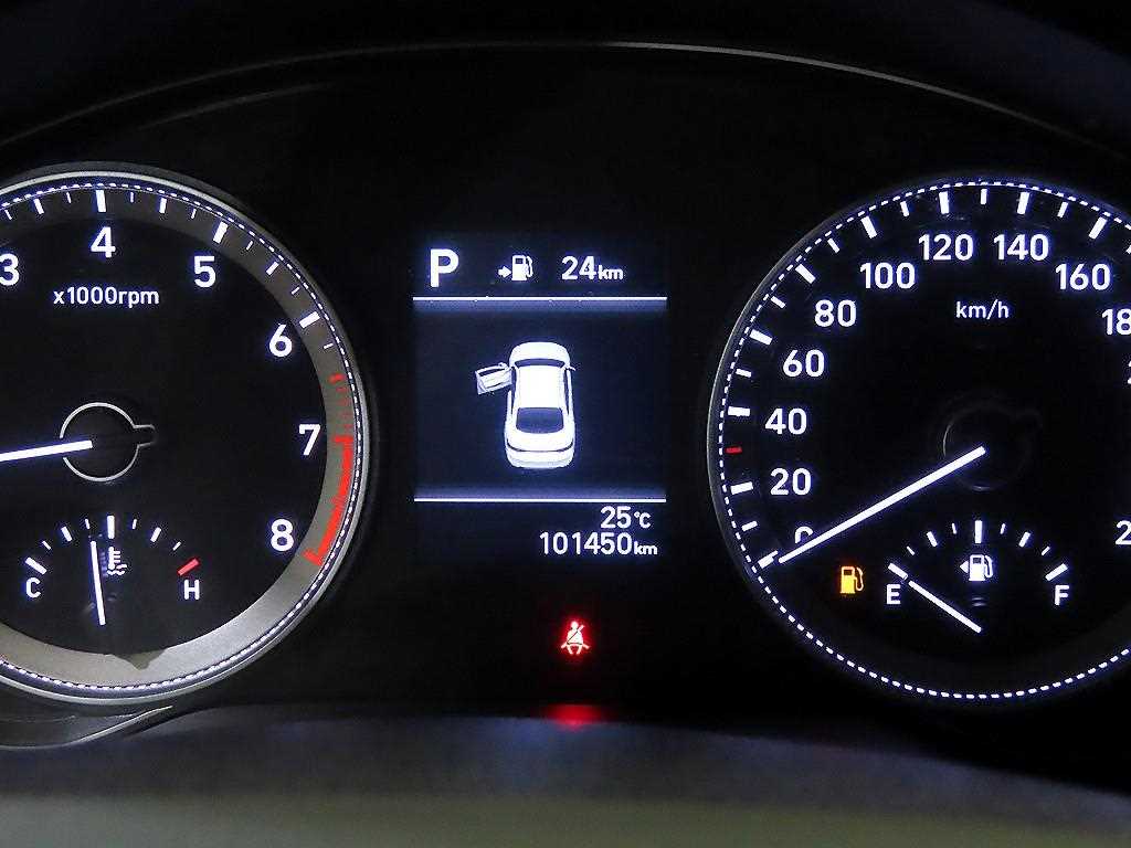 HYUNDAI Grandeur - Vista 11