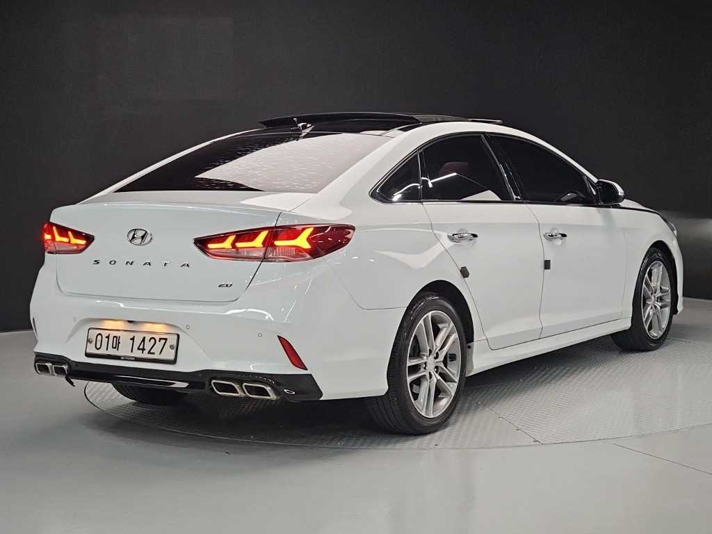 HYUNDAI Sonata - Vista 6