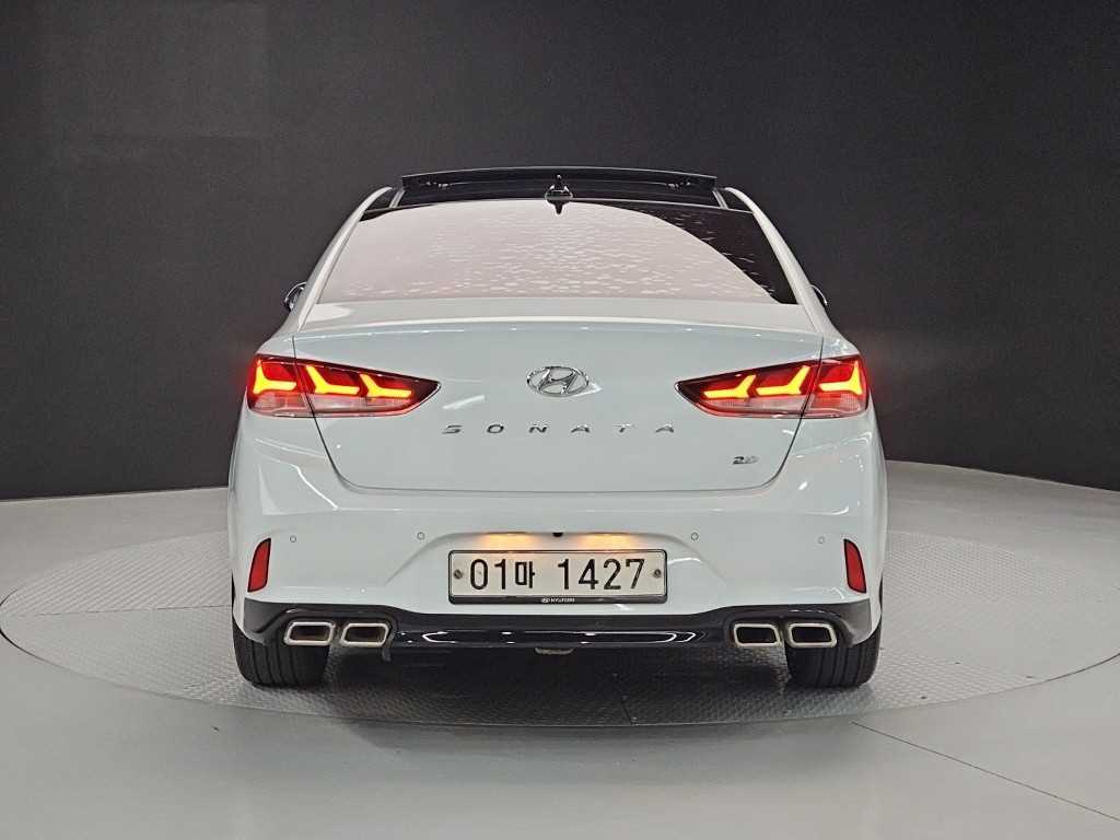 HYUNDAI Sonata - Vista 3