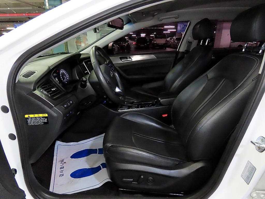 HYUNDAI Sonata - Vista 8