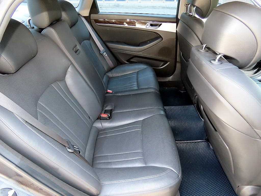 Genesis G80 - Vista 8