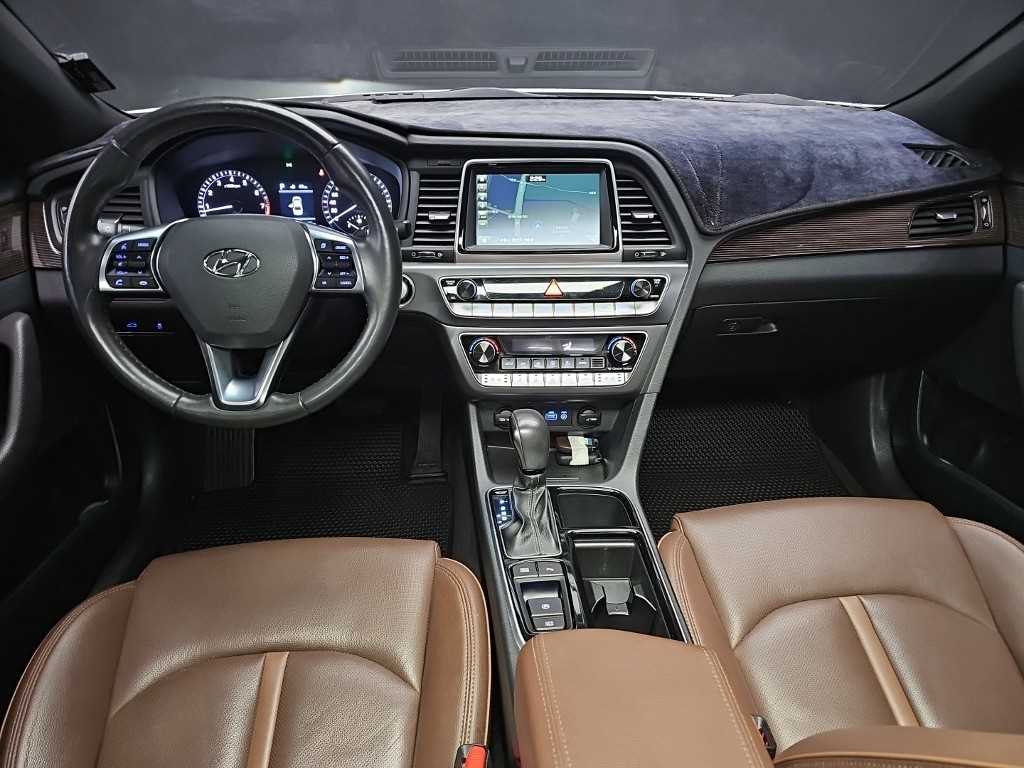 HYUNDAI Sonata - Vista 9