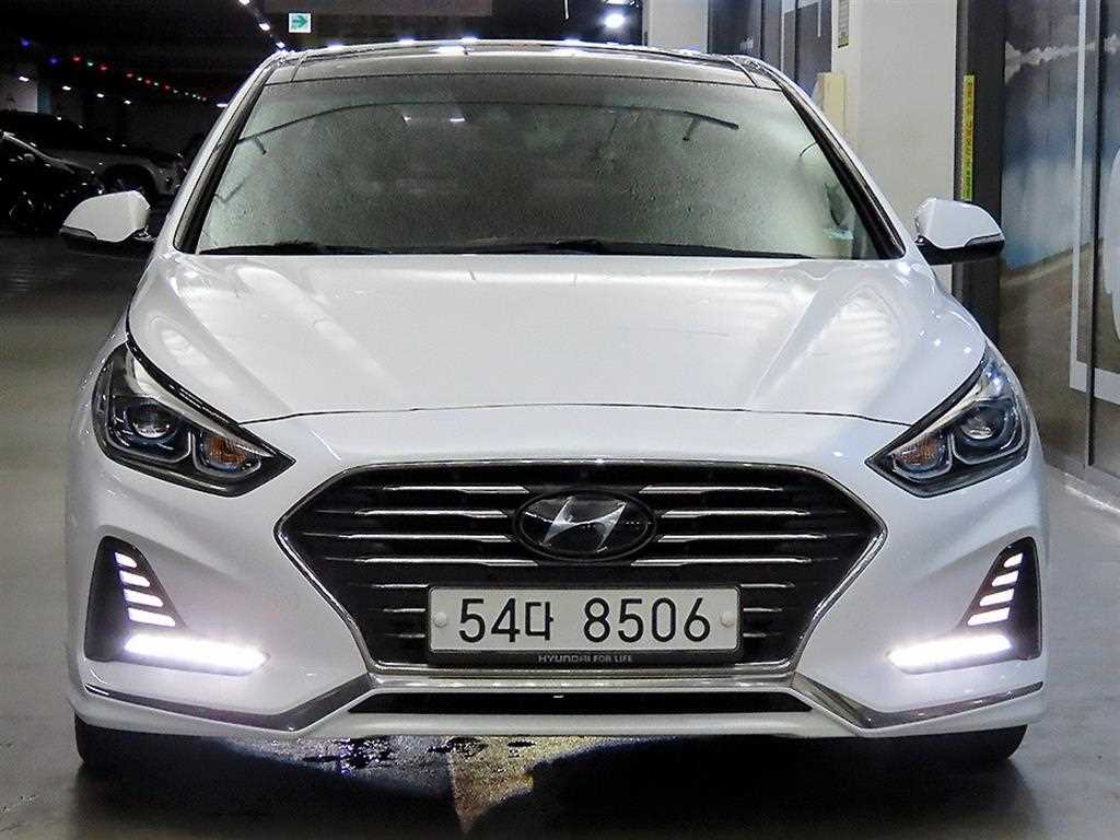 HYUNDAI Sonata - Vista 2