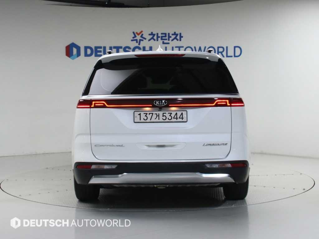 KIA Carnival - Vista 6