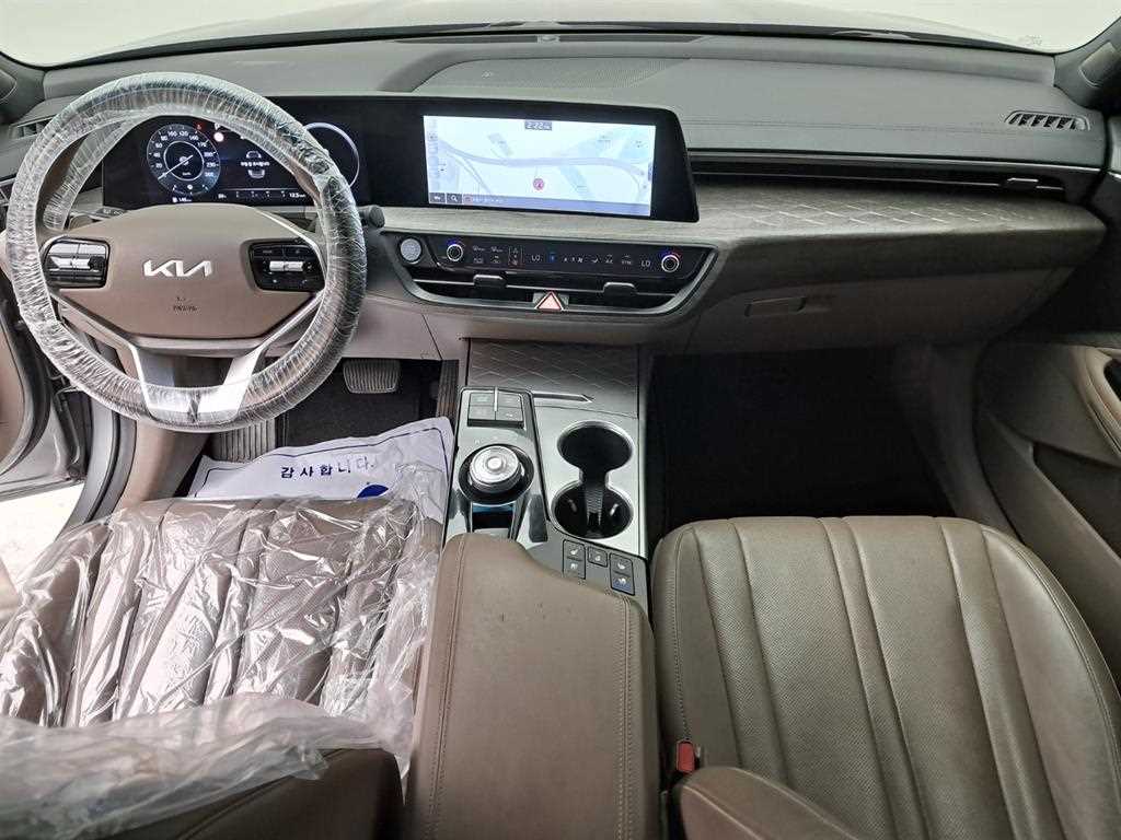 KIA K8 - Vista 8