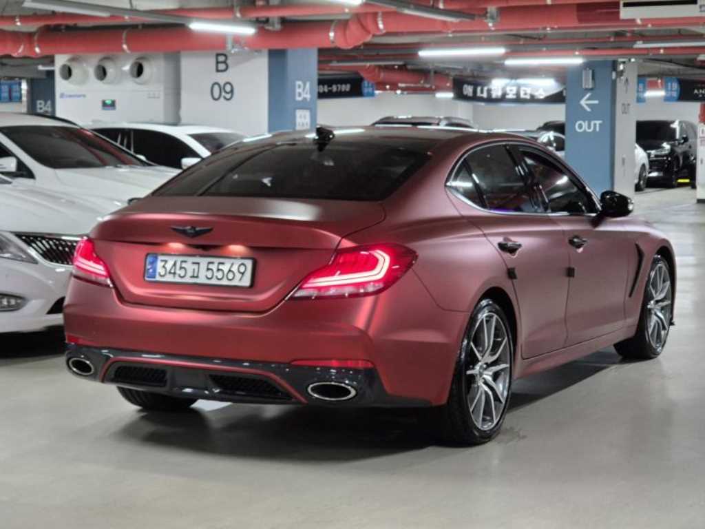Genesis G70 - Vista 3