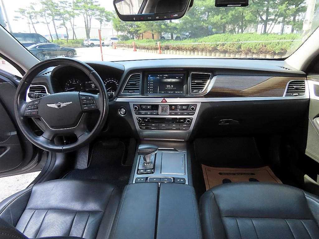 Genesis G80 - Vista 9