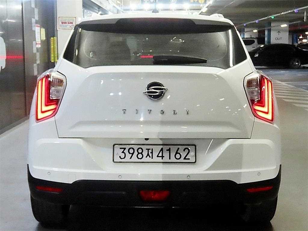 Ssangyong Tivoli - Vista 7