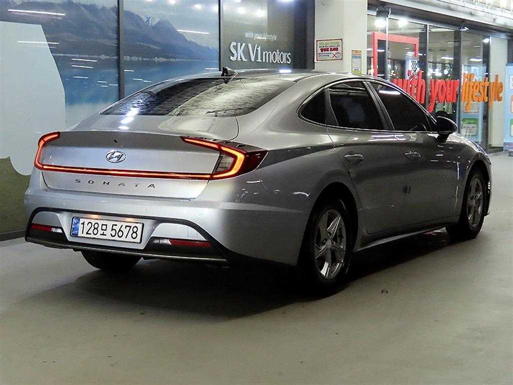 HYUNDAI Sonata - Vista 6