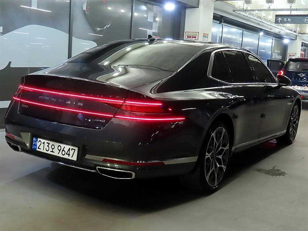 Genesis G90 - Vista 6