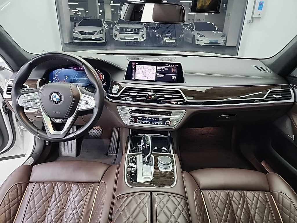 BMW 7 Series - Vista 9