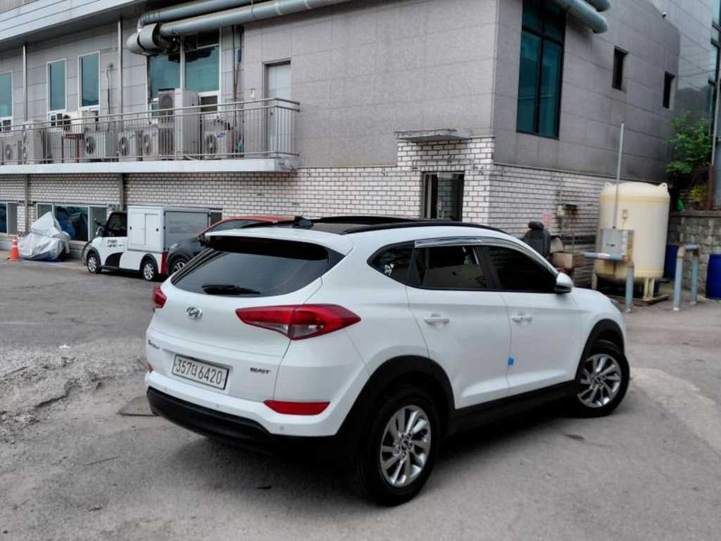 HYUNDAI Tucson - Vista 2