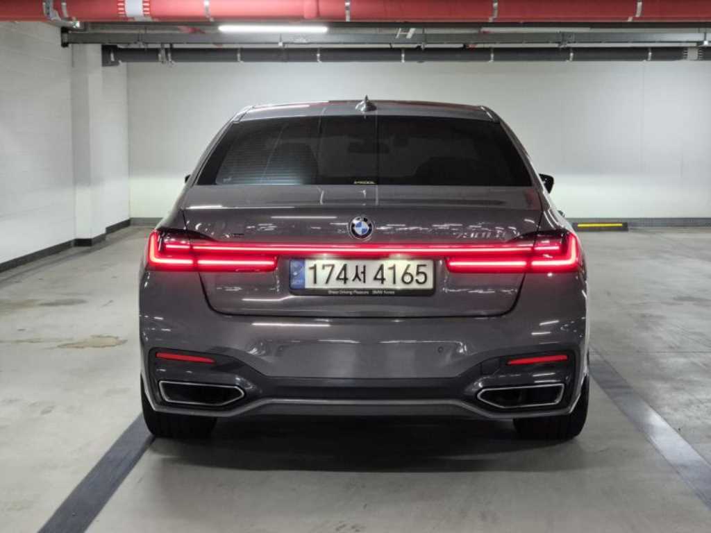 BMW 7 Series - Vista 6