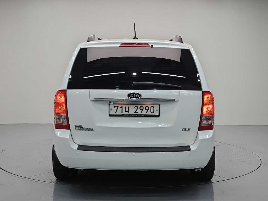 KIA Carnival - Vista 3