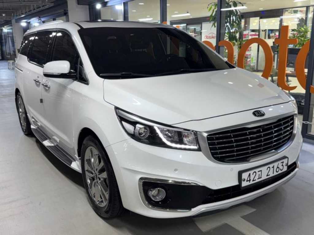 KIA Carnival - Vista 2