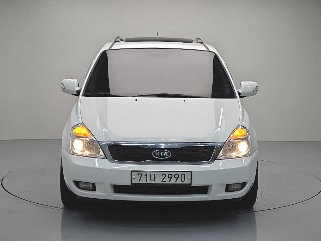 KIA Carnival - Vista 2