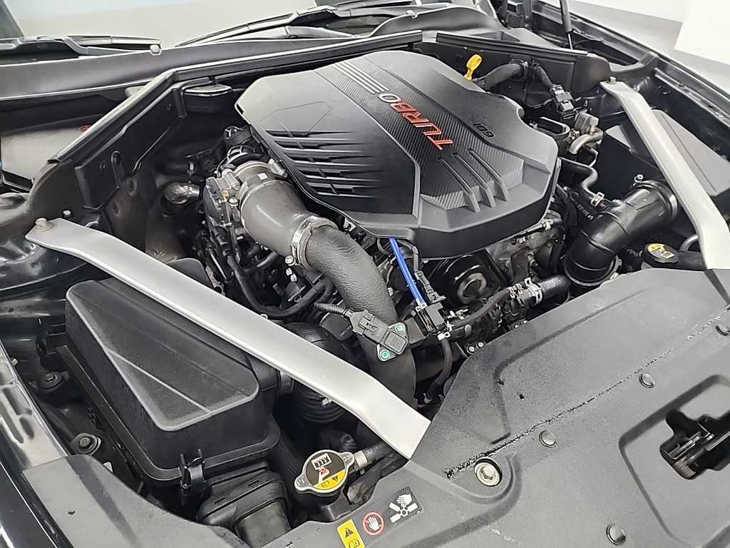 KIA Stinger - Vista 7