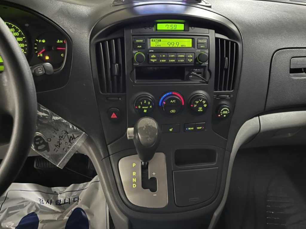 HYUNDAI Starex 2012 - Importación desde Corea - HF Imports Iquique - Foto 14