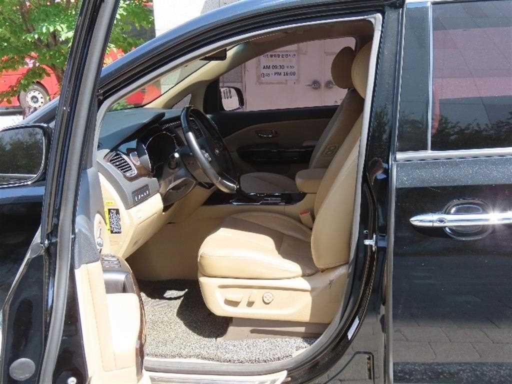 KIA Carnival 2018 - Importación desde Corea - HF Imports Iquique - Foto 15