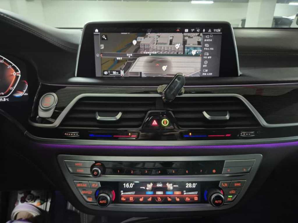 BMW 7 Series - Vista 8