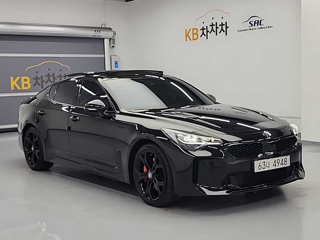 KIA Stinger - Vista 6