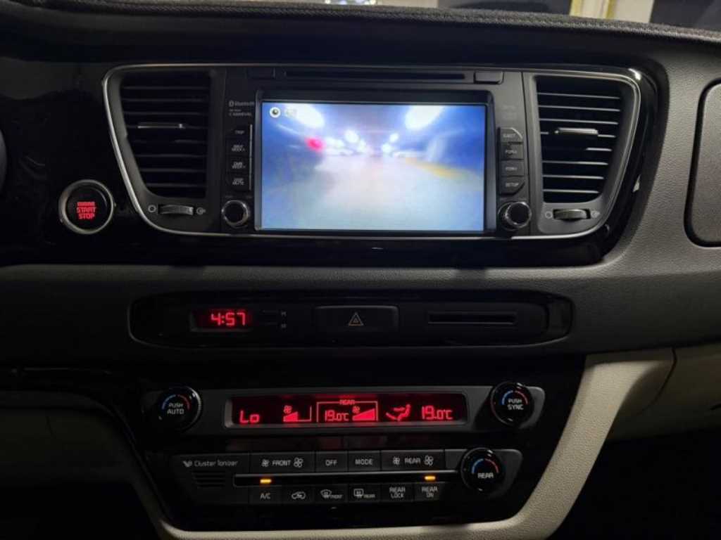 KIA Carnival 2015 Blanco - Importación desde Corea - HF Imports Iquique - Foto 13