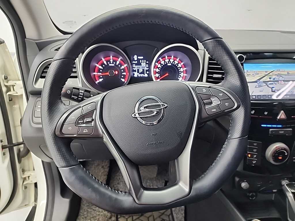 Ssangyong Tivoli - Vista 11