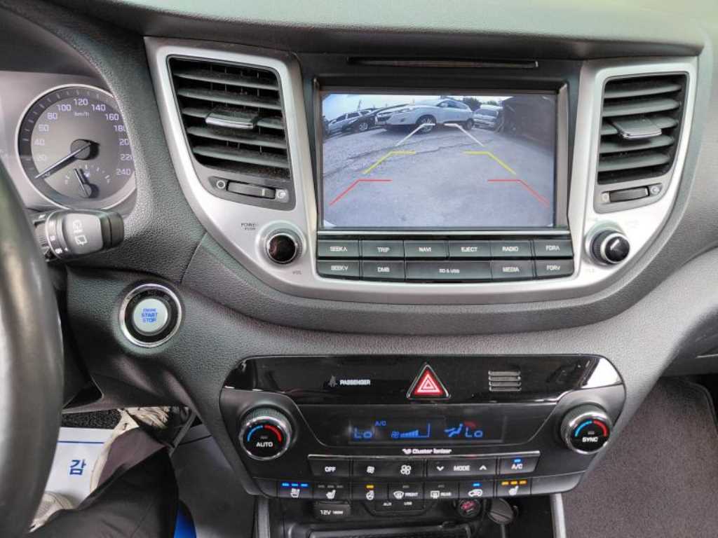 HYUNDAI Tucson - Vista 9