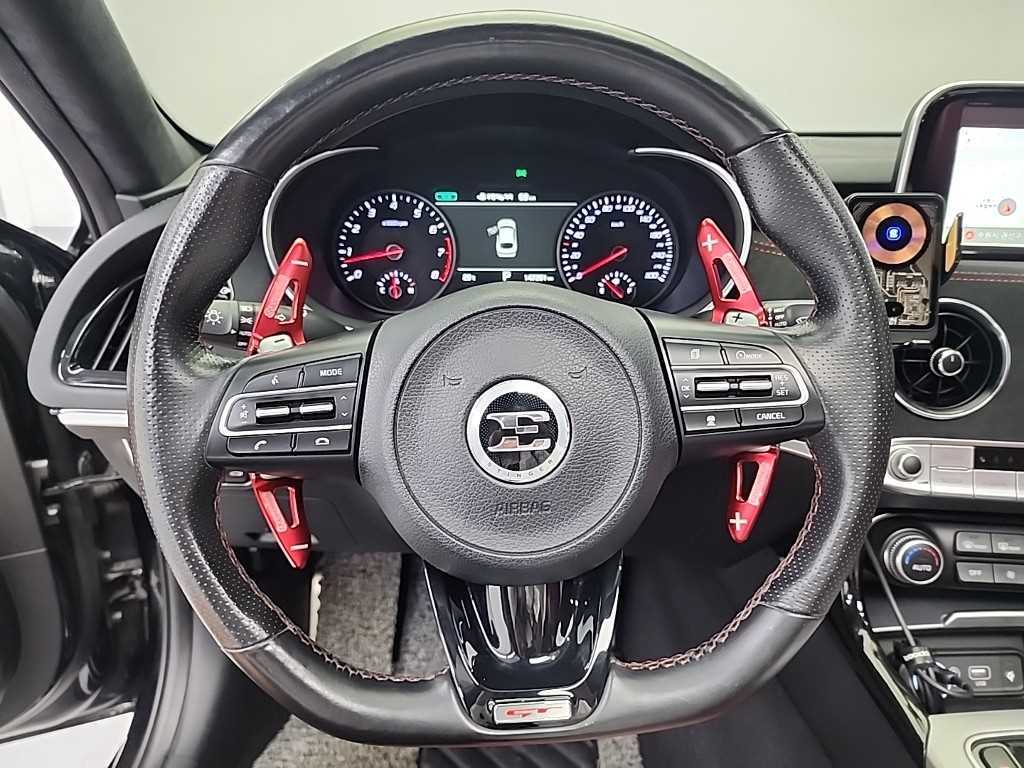 KIA Stinger - Vista 11