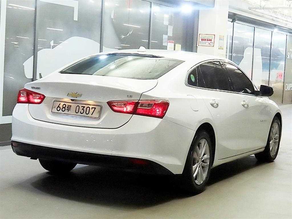 Chevrolet Malibu - Vista 6
