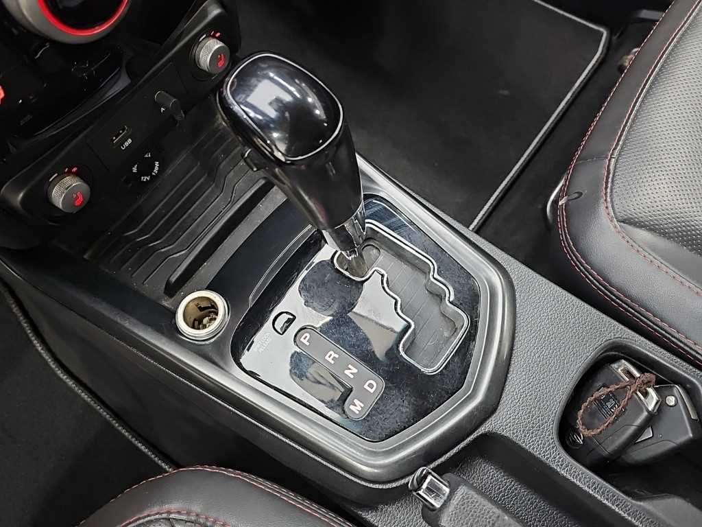 Ssangyong Tivoli - Vista 10