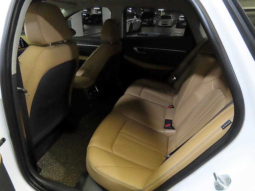HYUNDAI Sonata - Vista 9